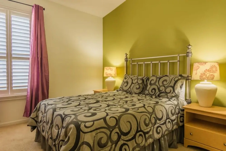 4 Bedrooms Cottage
