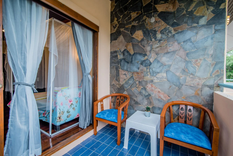The Queen Park Beach Pool Villa