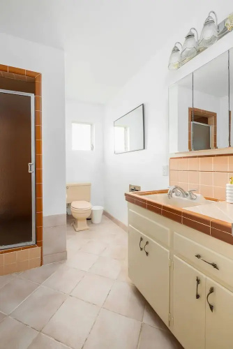 Spacious 2 Bed in Carlsbad