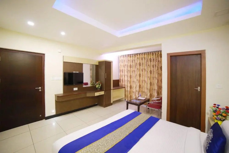 OYO 8588 Rainbow Inn
