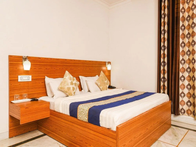 OYO 15407 Home Feeling Accomodation