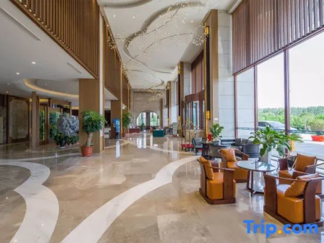 Inzone Garland Hotel