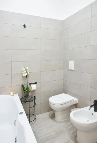 Megaride Apartment