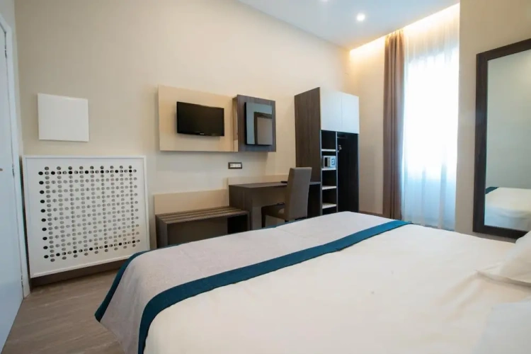 Comfort Double room with partial sea view