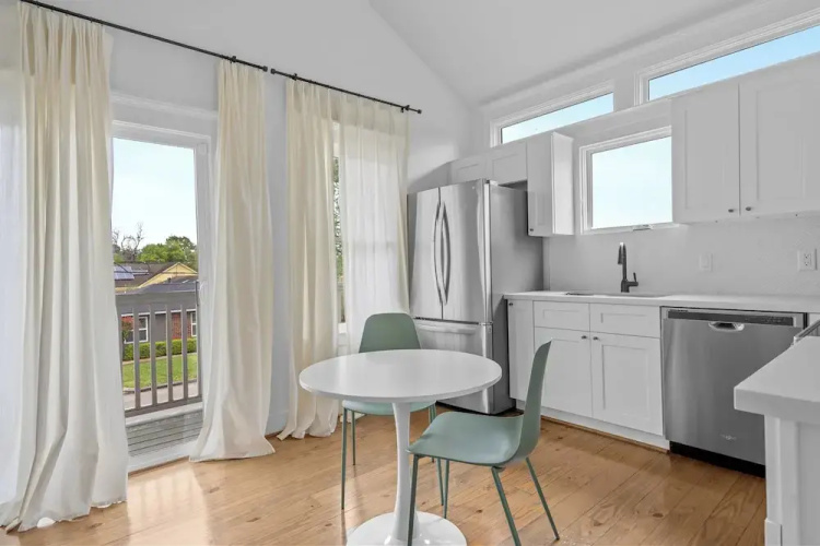 Wonderful Getaway 1BR with Balcony Views