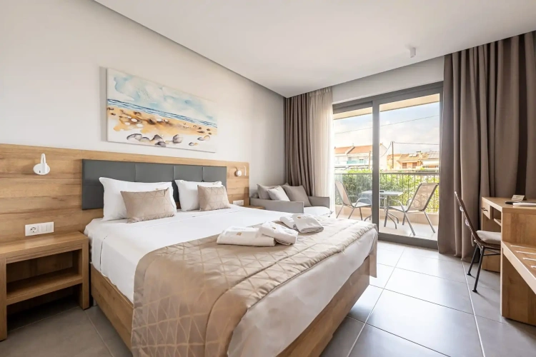 Standard Quadruple Duplex room with city view