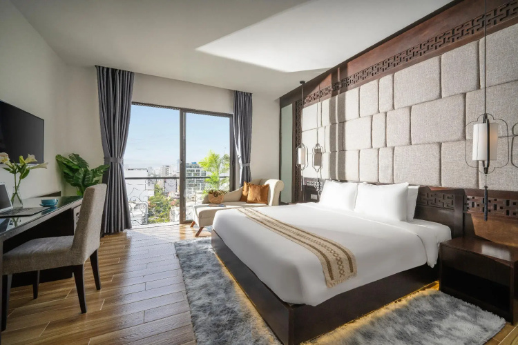 Flower Hotel