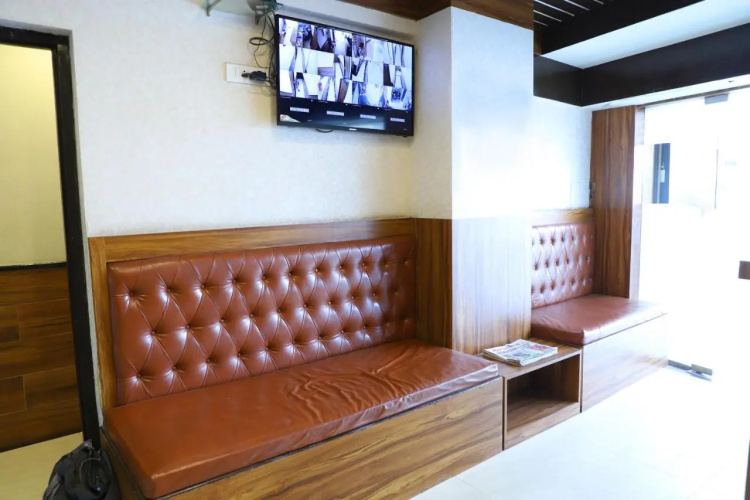 Hotel Plaza Executive - near BKC