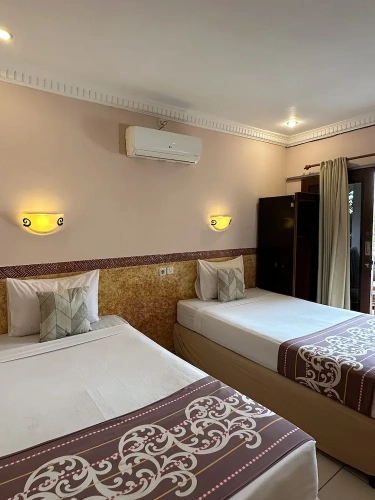 Deluxe Twin room with balcony