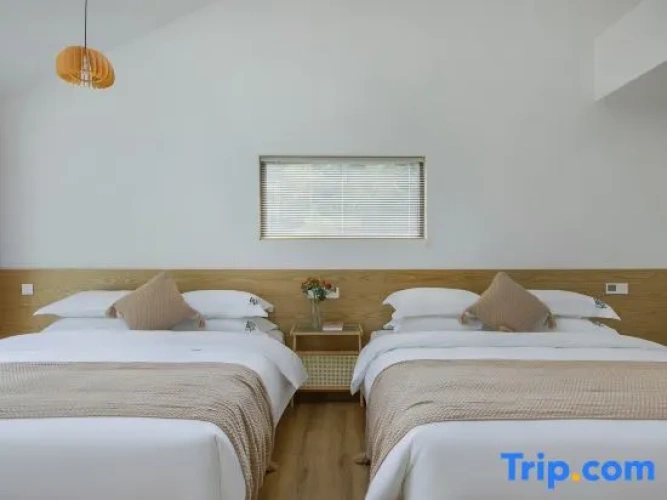 2 Bedrooms Standard room with balcony and with mountain view