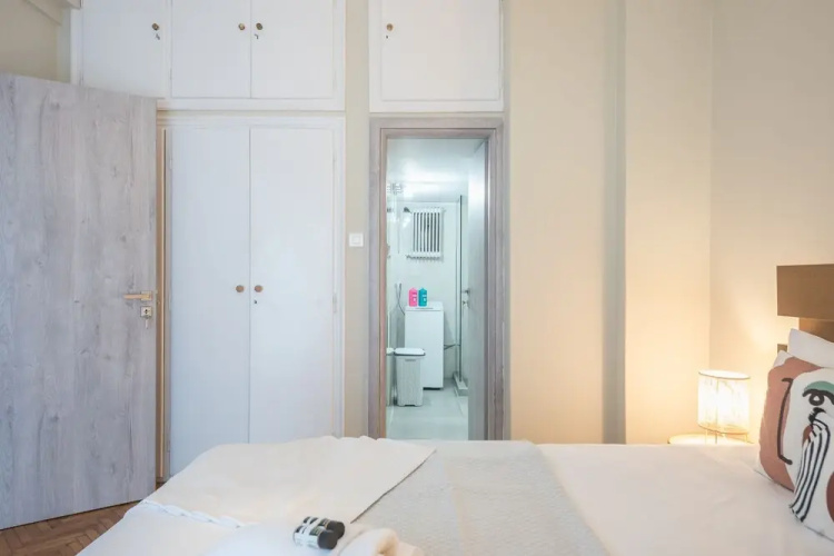 Supreme Suite with balcony by Cloudkeys