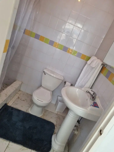 Csompo Empire one bedroom apt