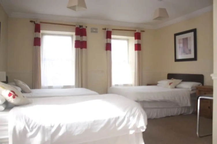 Economy Triple room