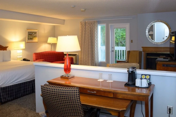 Deluxe room with lake view