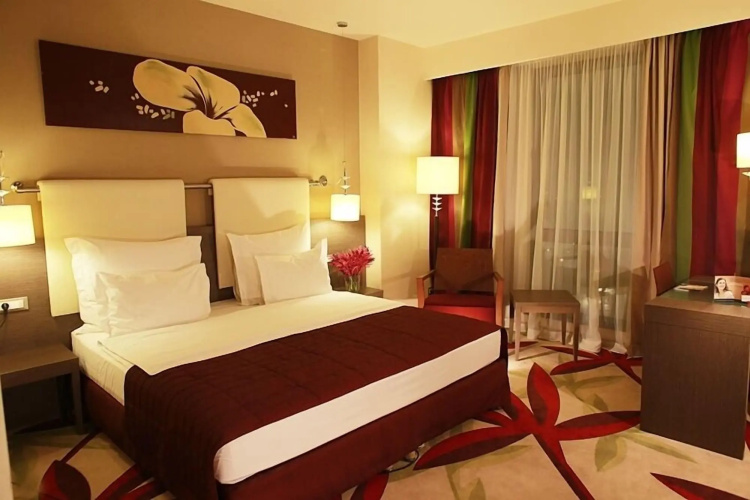 Golden Tulip Ana Dome