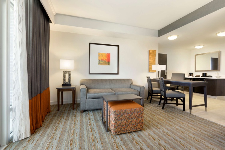 Embassy Suites by Hilton Greenville Downtown Riverplace photo 7