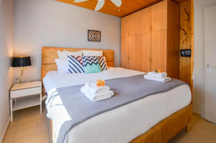 Stylish 2BR Apartment with Balcony - Yalarent