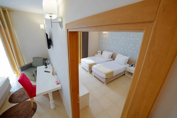 Sun Hotel