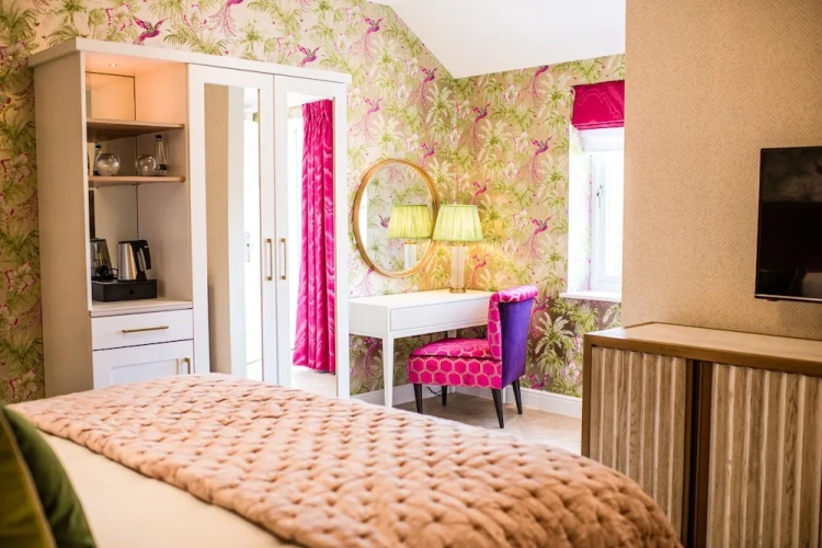 Deluxe Double room with balcony and with pool view