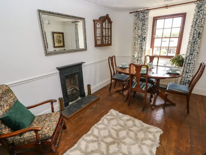 Penywhelp House