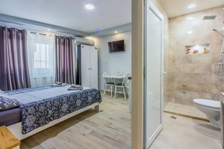 Apartments and Room ART