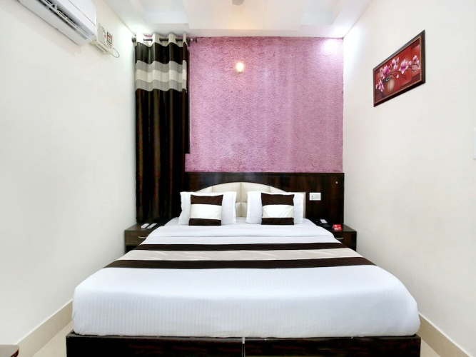Hotel J S Regency