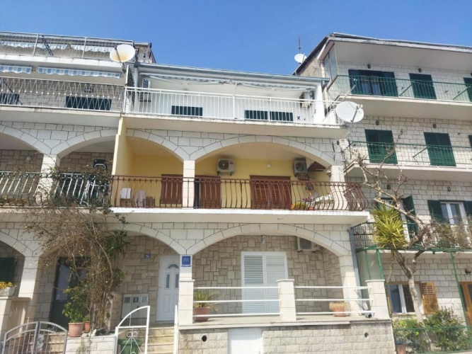 2 Bedrooms Apartment with sea view