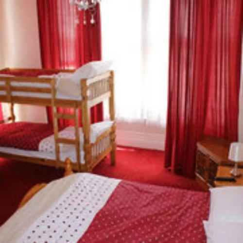 Economy Triple room