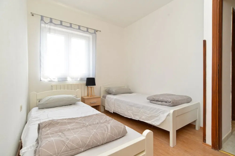 Apartment 1938