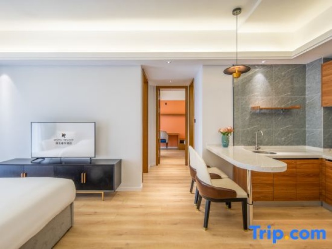 Standard Double room with city view