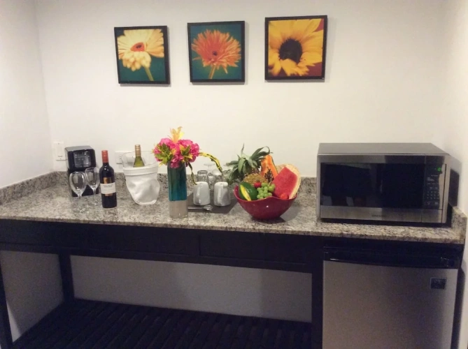 Deluxe Studio