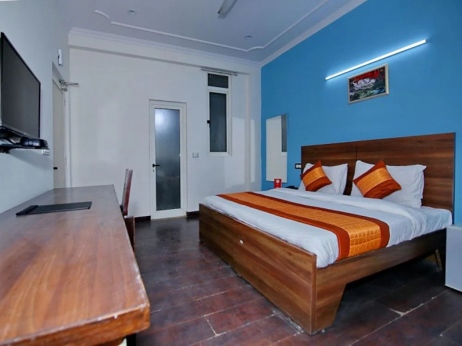OYO 13051 Shanti Villa