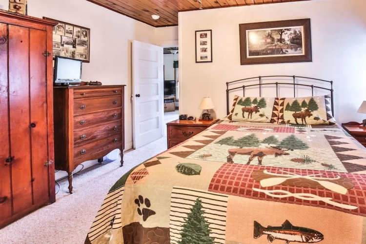 Poplar - Elbert's - 3 Br Cottage