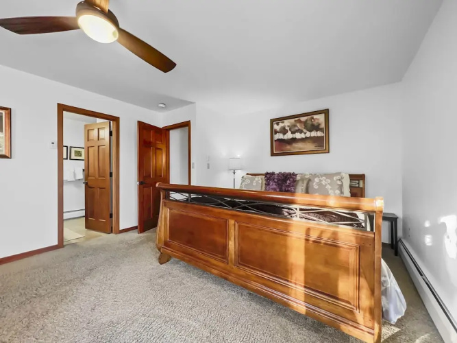 208 Tenderfoot 5 Bedroom Home by RedAwning