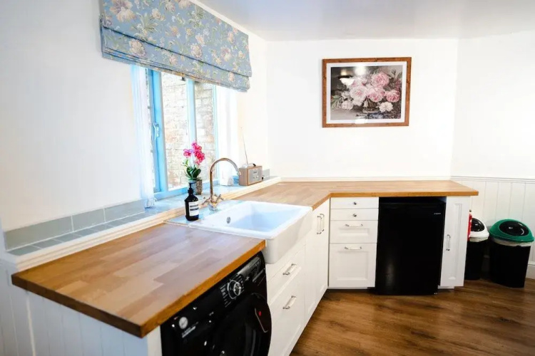 Hovell Hall B&B