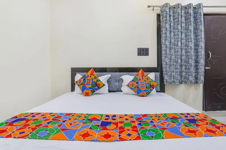 FabHotel Awadh Inn