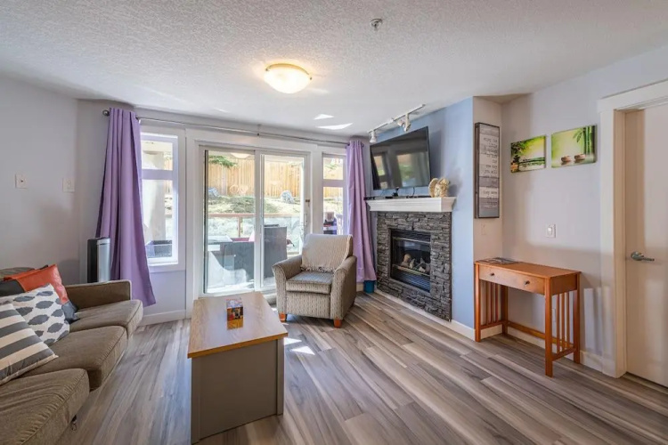 WindTower Resort - 1 BR Suite or 1 Single Room