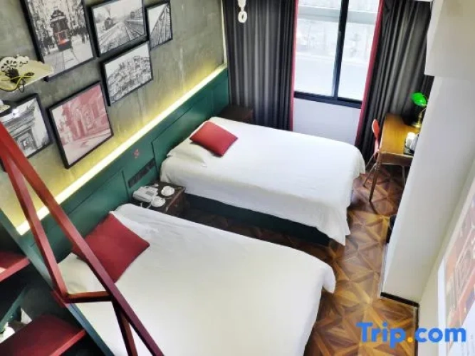 Triple Apartment
