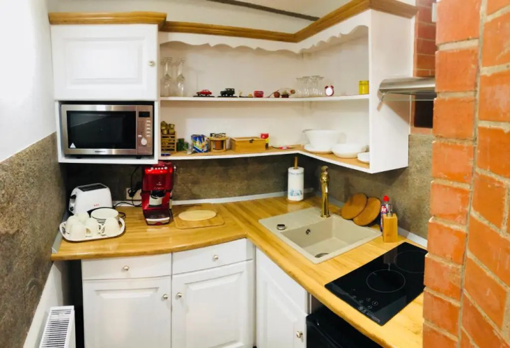 V. Apartment