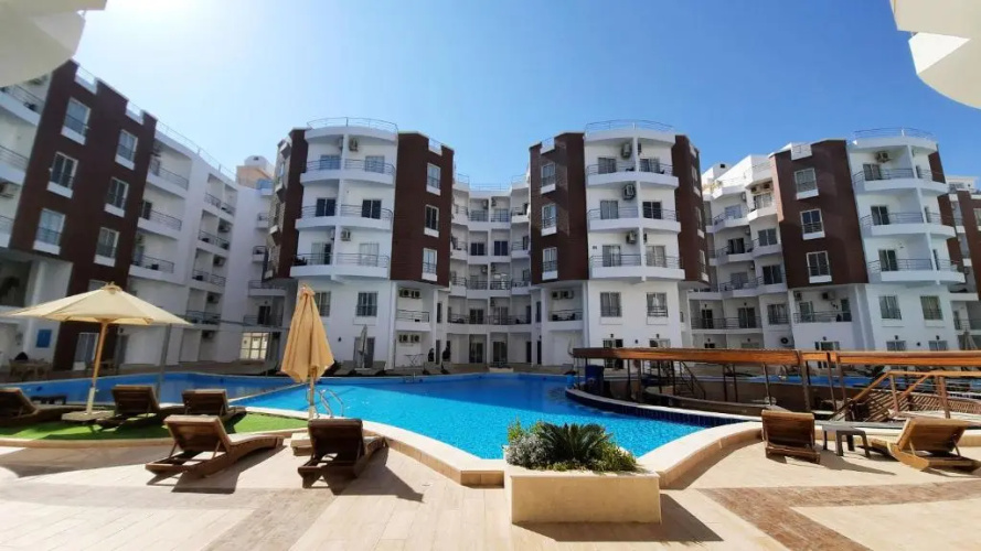 Aqua Palms Studio A210