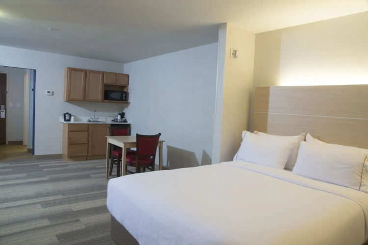 Holiday Inn Express & Suites Port Huron by IHG
