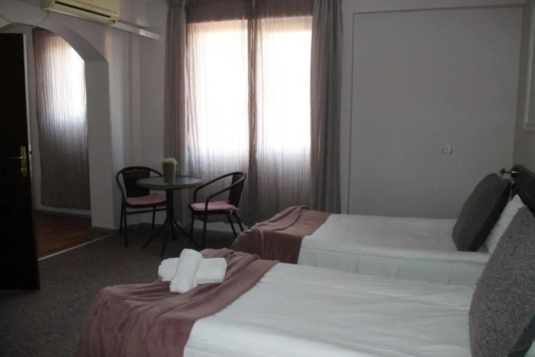 Central Hotel