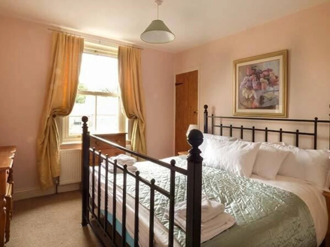 2 Carr Terrace