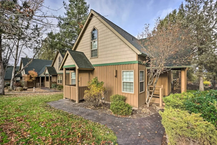 Chalet at Running Y Resort w/ Wraparound Deck!