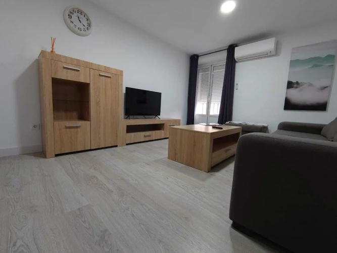2 Bedrooms Cottage