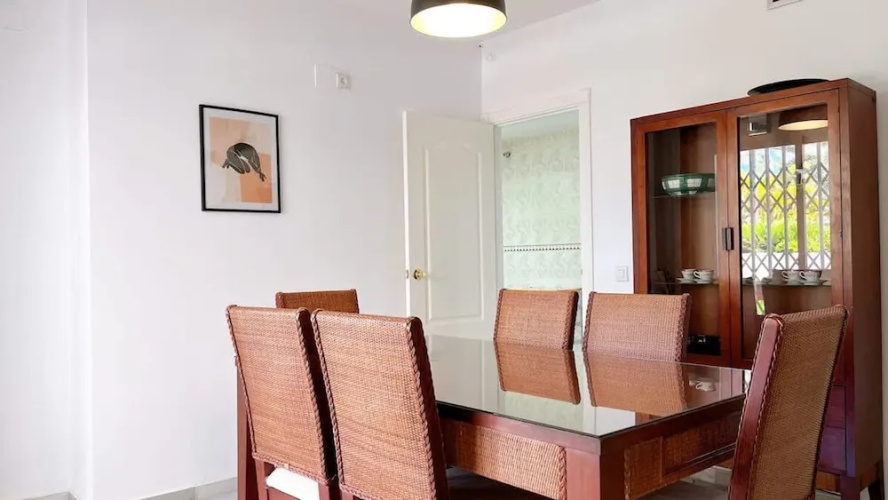 Spacious Poolside 3 Bedroom F-5