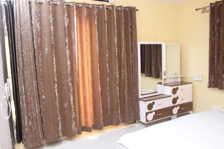 Villa 99 4BHK