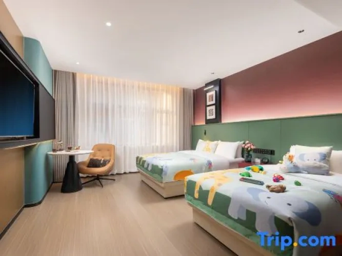 Standard Twin Family room