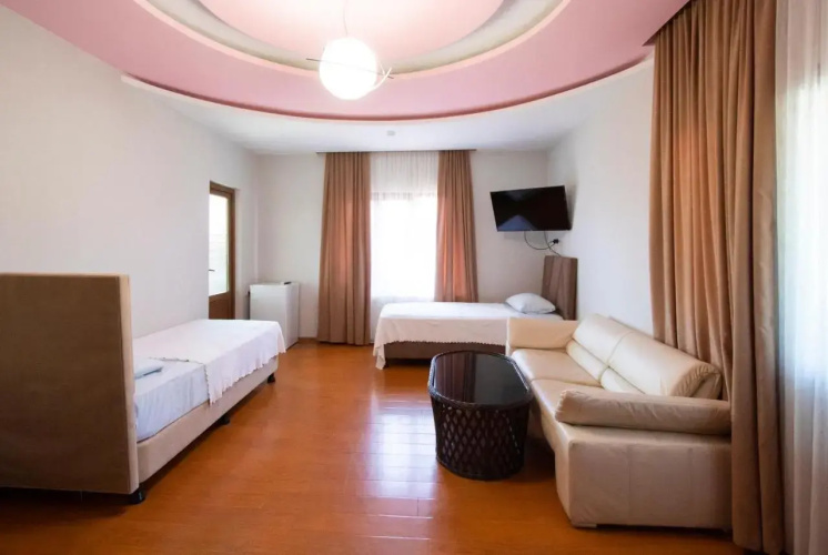 Hotel Smile