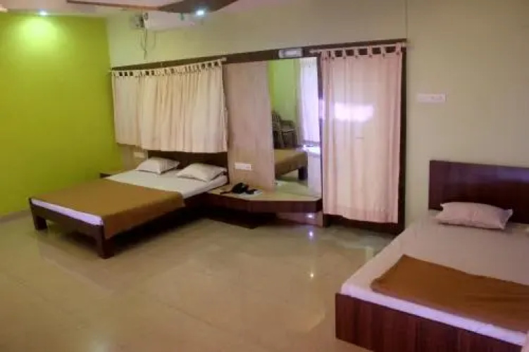 Whistling Palms Beach Resort